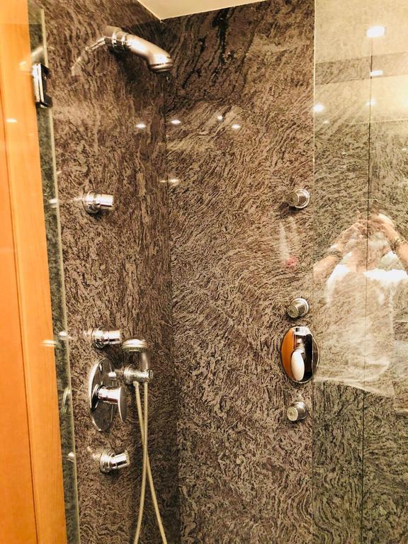 Апартаменты в Мамилла / Кинг Дэвид — 120 кв. м., спальни: 2, собственных ванных: 2 Иерусалим Экстерьер фото
